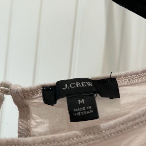 J. Crew Light Pink Eyelet Flutter Short Sleeve Keyhole Top Womens Size M - Picture 5 of 10